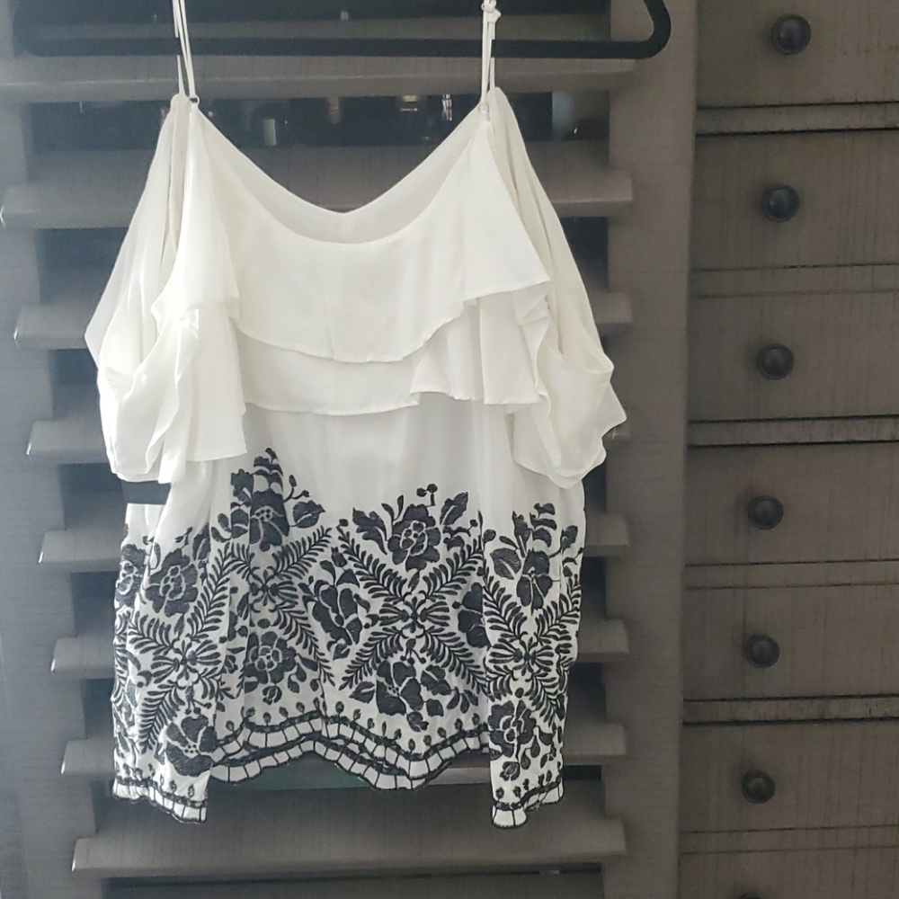 Off the shoulder brand new top with tags size M